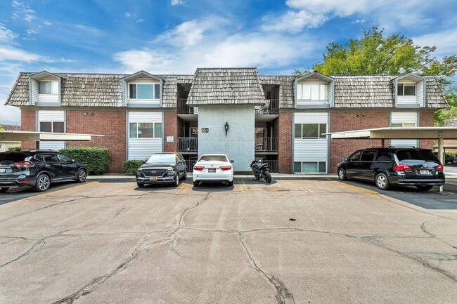 Building Photo - 1671 Hickory Ln