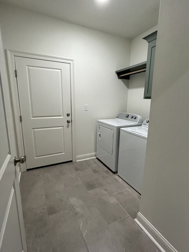 Building Photo - 14741 Carrol Ave