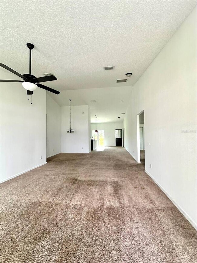 Building Photo - 102 Aurelia Ct