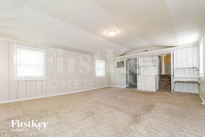 Building Photo - 13224 Parker Ave