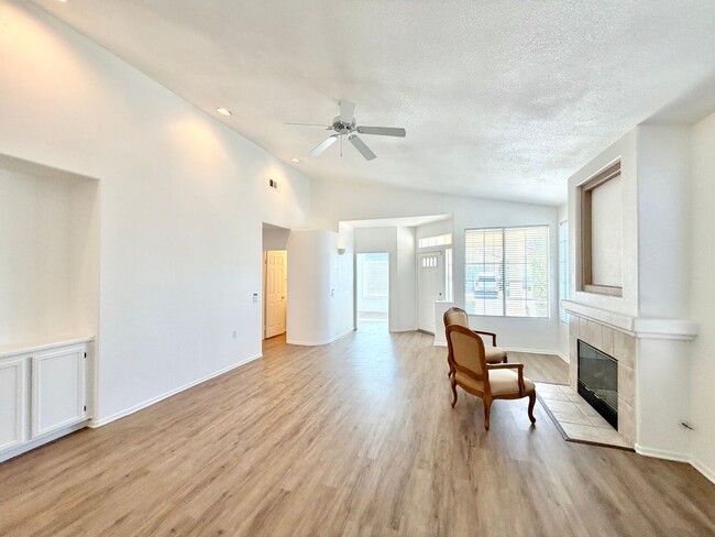 Building Photo - Beautiful 55+ Community 2 Bedroom + Den Home with Solar & Premium Amenities