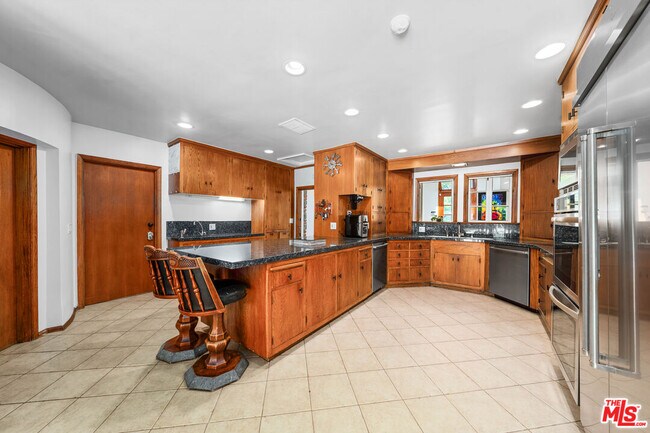 Building Photo - 120 Larkin Pl