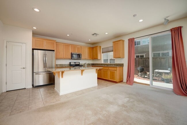 Building Photo - 1175 Dartmouth Cir