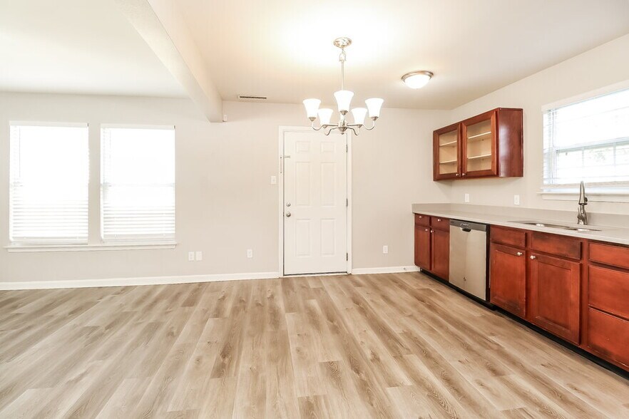Building Photo - 2604 Dapple Ct