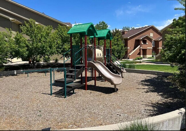 Children play area - 4771 Copeland Cir