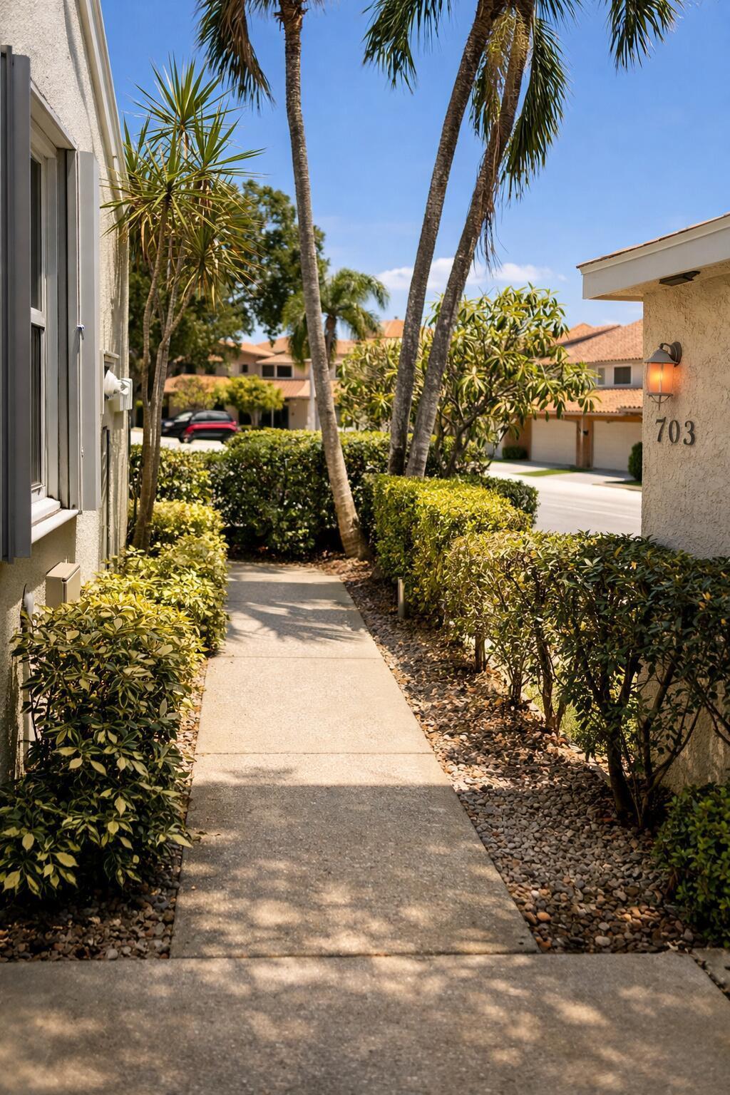 Building Photo - 703 Crosswinds Dr