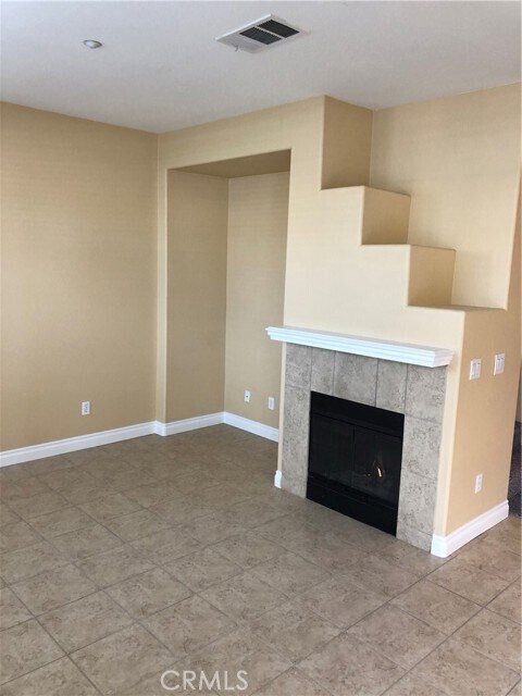 Building Photo - 25056 Driftoak St