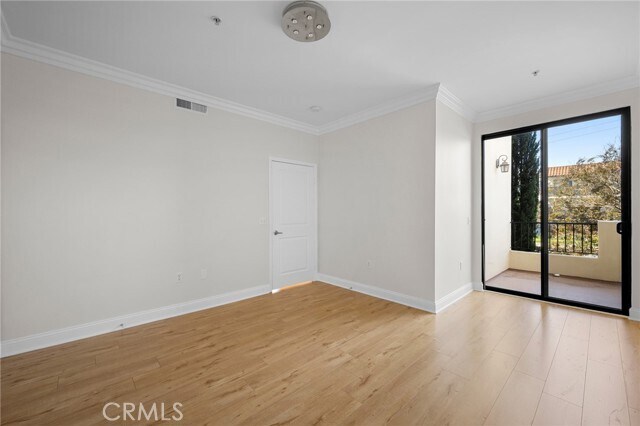 Building Photo - 6938 Laurel Canyon Blvd