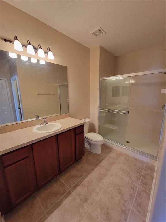 Building Photo - 2223 Seven Oaks Dr