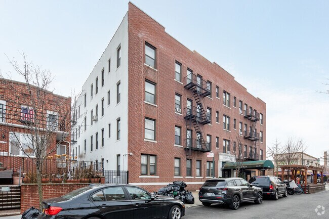 Building Photo - Saracel Court Cooperative Condominium
