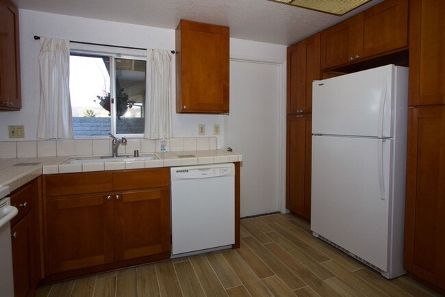 Building Photo - Bonsall Gem - Great Value with Pool/Spa, Available March 2026