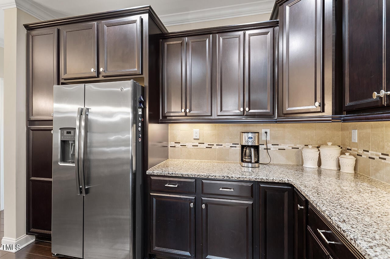 Building Photo - 550 Balsam Fir Dr