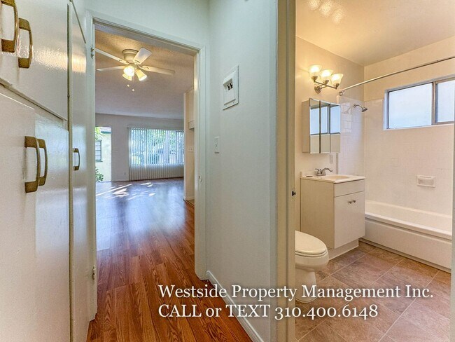 Building Photo - 1627 S Bundy Dr