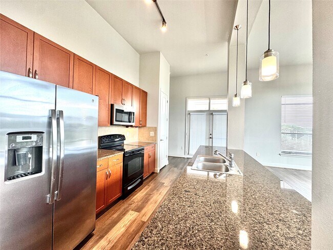 Building Photo - 3333 Weslayan St