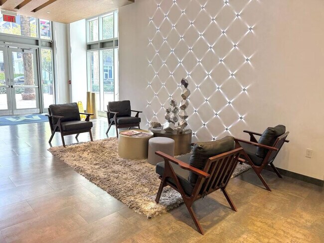 Building Photo - 139 NE 32nd St