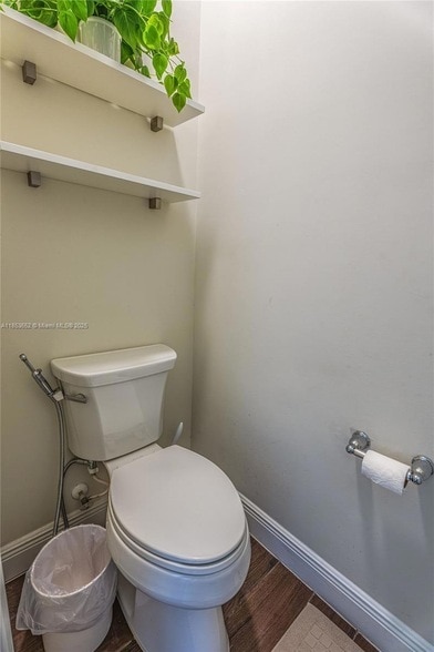Building Photo - 4658 Greenway Dr