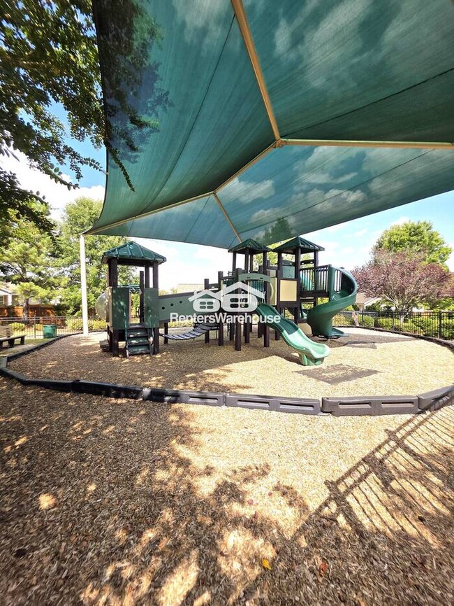 Building Photo - Beautiful 3-bedroom townhome in North Rale...