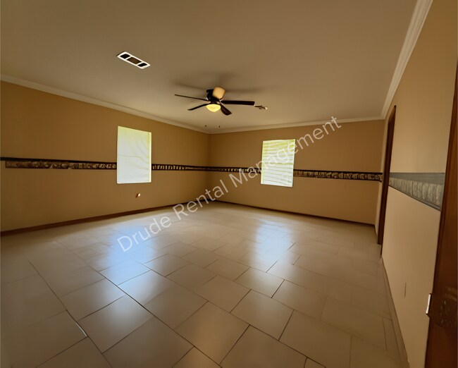 Building Photo - 335 N Baronne St
