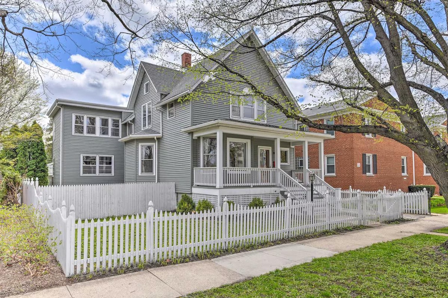 Building Photo - 1129 Augusta St