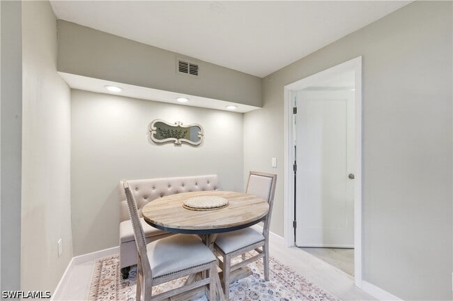 Building Photo - 16001 Amberwood Lake Ct
