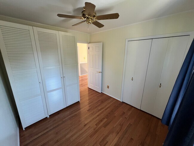 Building Photo - 9418 Goshen Ln