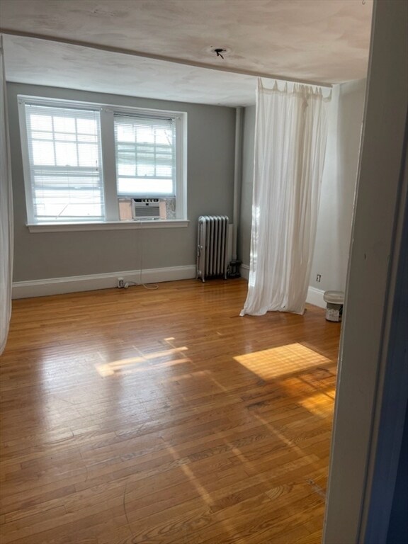 Building Photo - 208 Main St