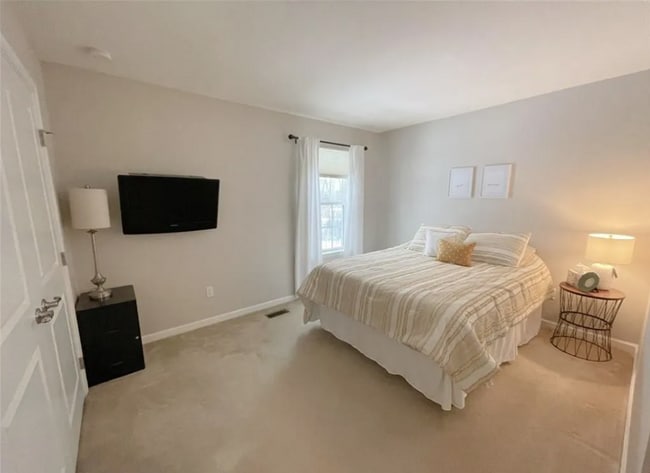 Building Photo - Beautiful 4-bedroom house in Baldwinsville