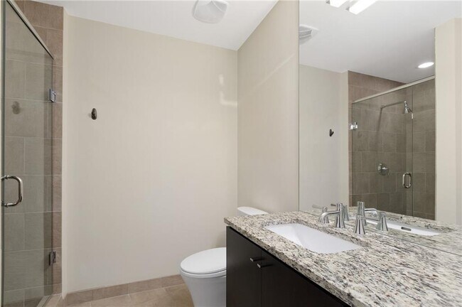 Building Photo - 3325 Piedmont Rd NE