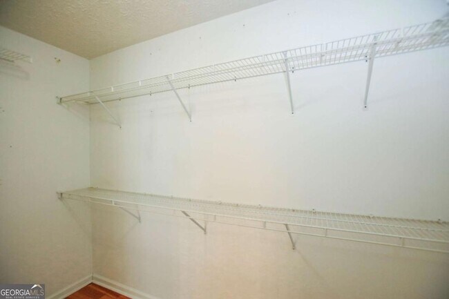 Building Photo - 435 Chandler Ct