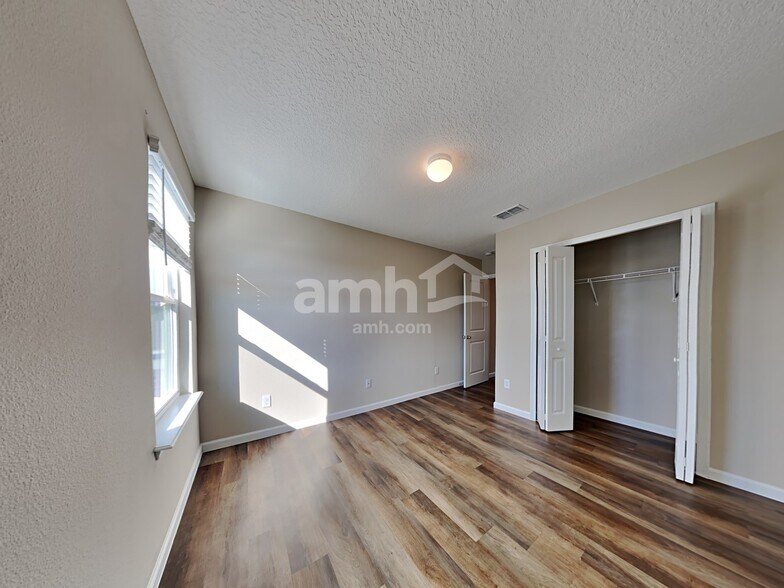 Building Photo - 173 Edge Park Trl