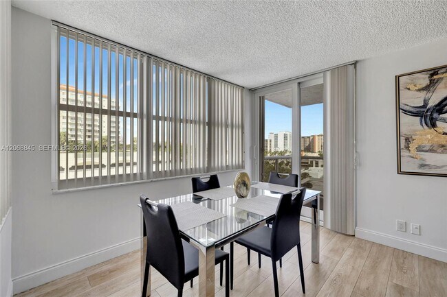 Building Photo - 3015 N Ocean Blvd
