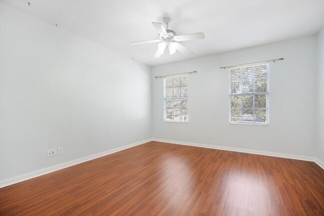 Building Photo - 329 Legare Ct