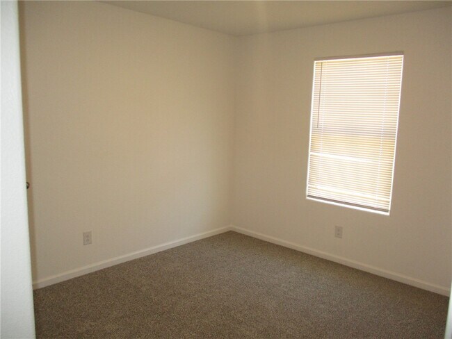 Building Photo - 2474 Tapatio Dr