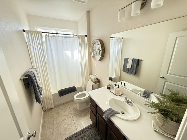 Building Photo - 614 Aromas Pl