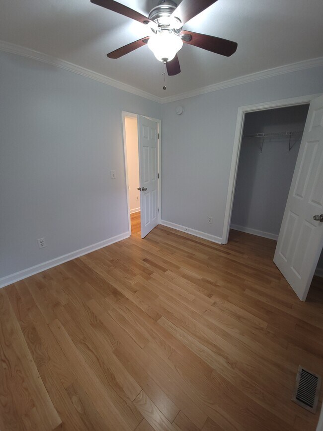 Building Photo - 1295 Sells Ave SW