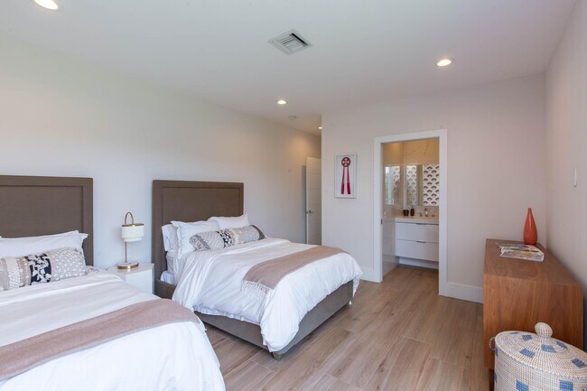 Building Photo - 14432 Rolling Rock Pl