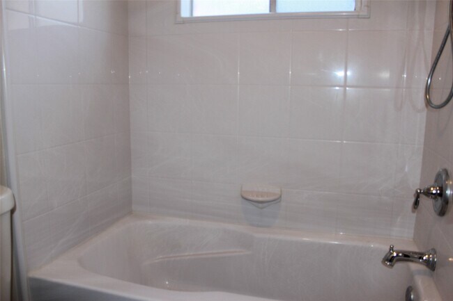 Building Photo - 4406 Lost Lake Ln