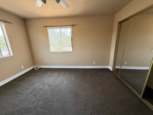 Building Photo - 280 S Craig Ave