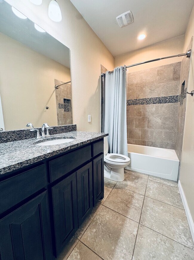 Building Photo - 1603 Laguna Meadows Tr