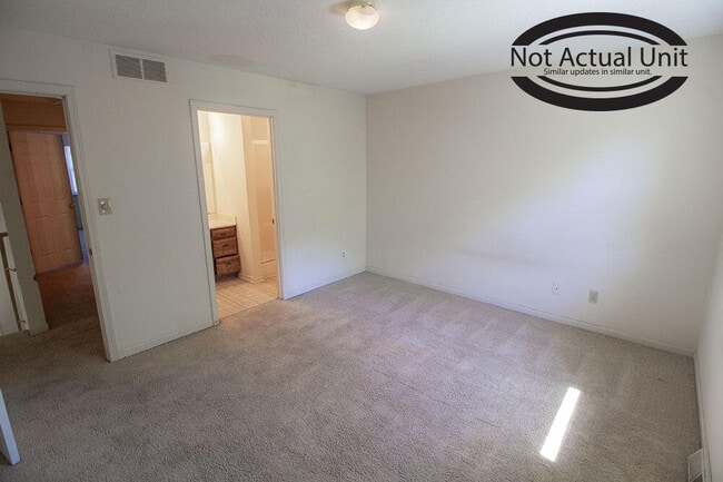 Building Photo - 1910 Mirtle Grove Ct