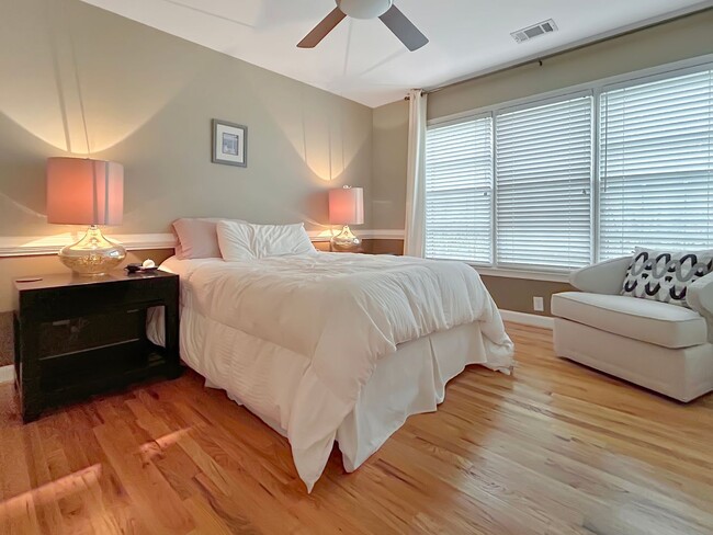 Building Photo - Brookhaven Beauty!  Furnished Short Term R...