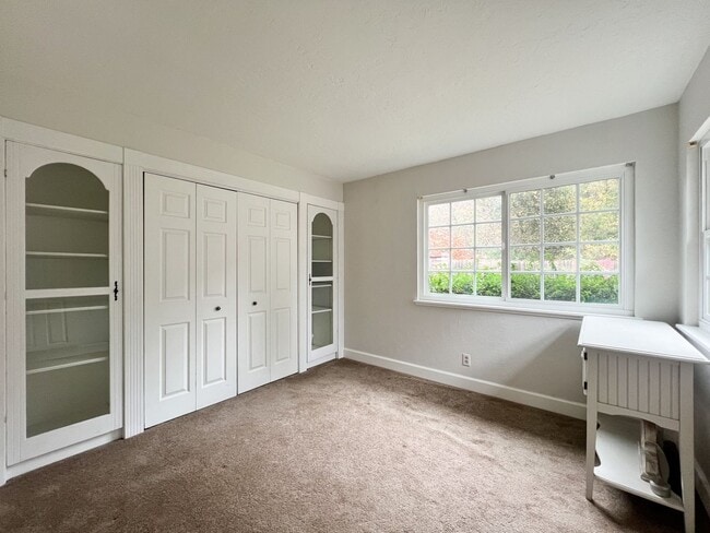 Building Photo - Four Bedroom Ranch-Style Home on an Extra-Large Lot