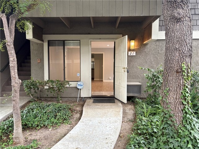 Building Photo - 21 Streamwood