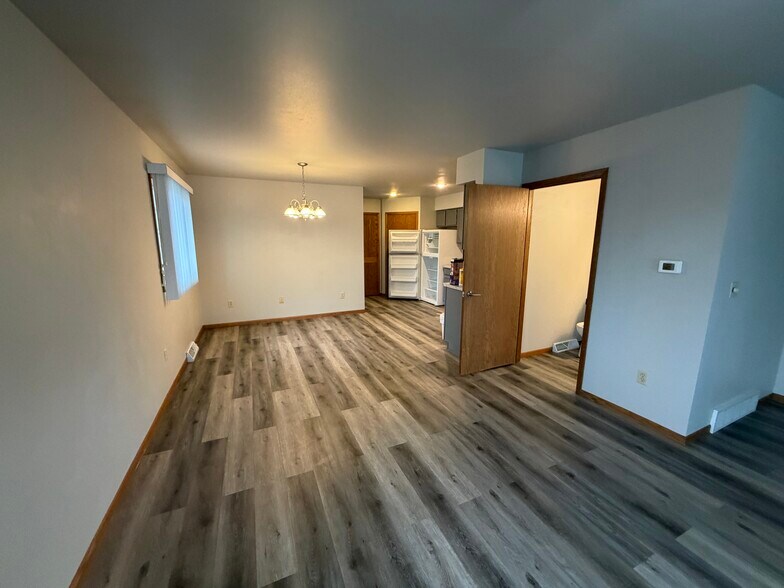 Building Photo - 113 Edwards St