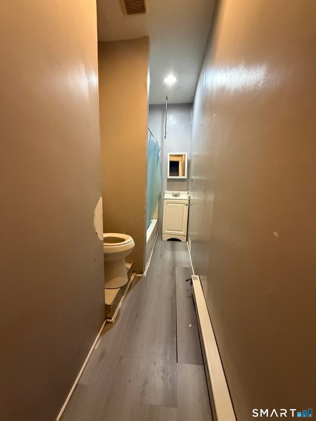 Building Photo - 28 Hill St