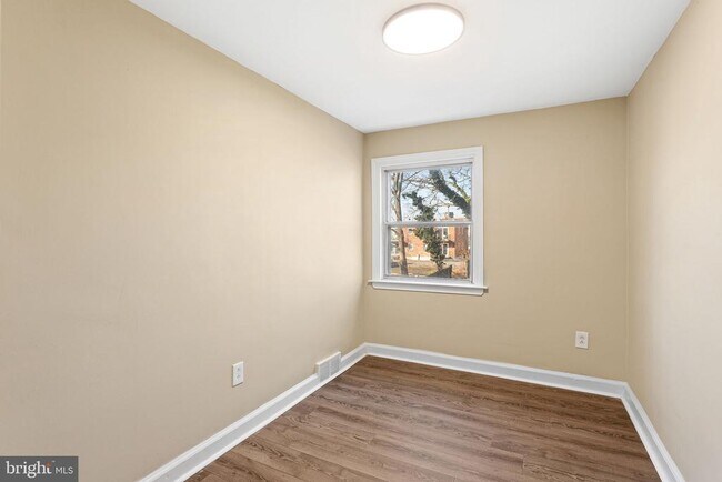 Building Photo - 112 Juliana Terrace