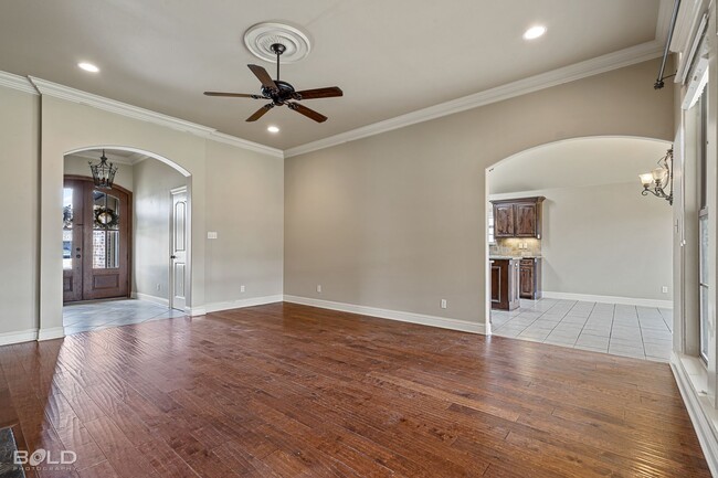 Building Photo - 3925 Le Brooke Ln