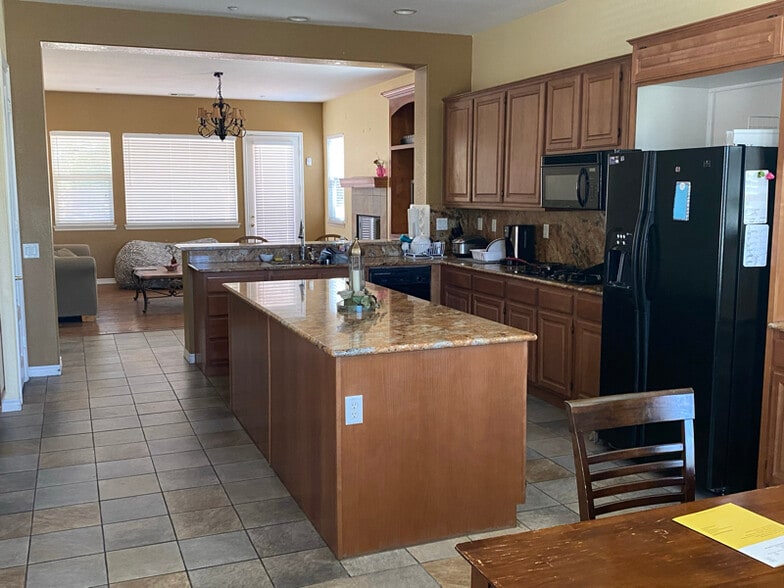 Building Photo - 1 S La Salle St