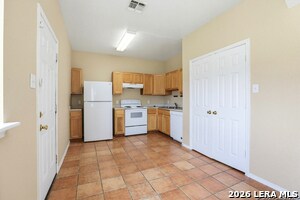 Building Photo - 6342 Queens Castle Dr
