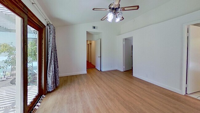 Building Photo - 3012 Wauneta St